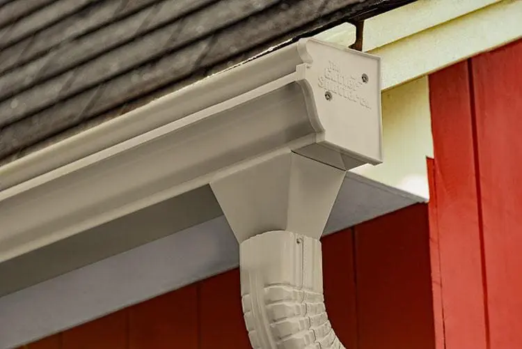 gutter shutter gutter in the color wicker