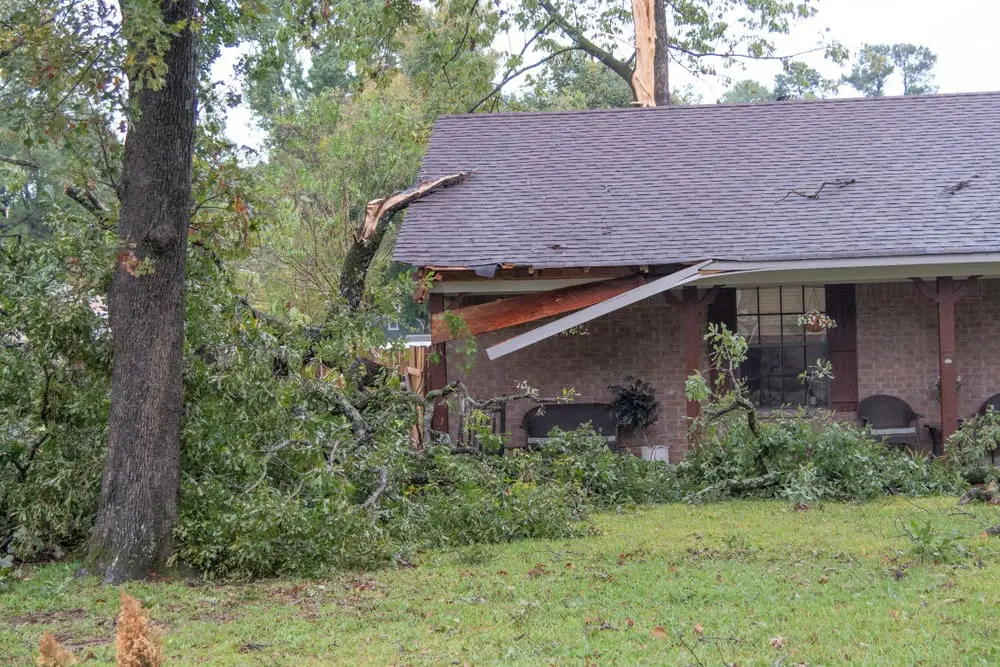 Storm damages roof and gutter in Albert Lea