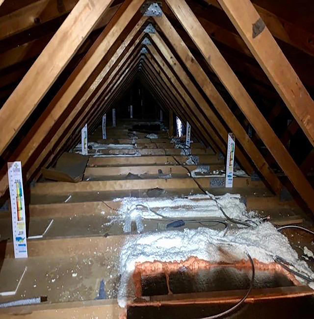 before picture of poorly insulated attic